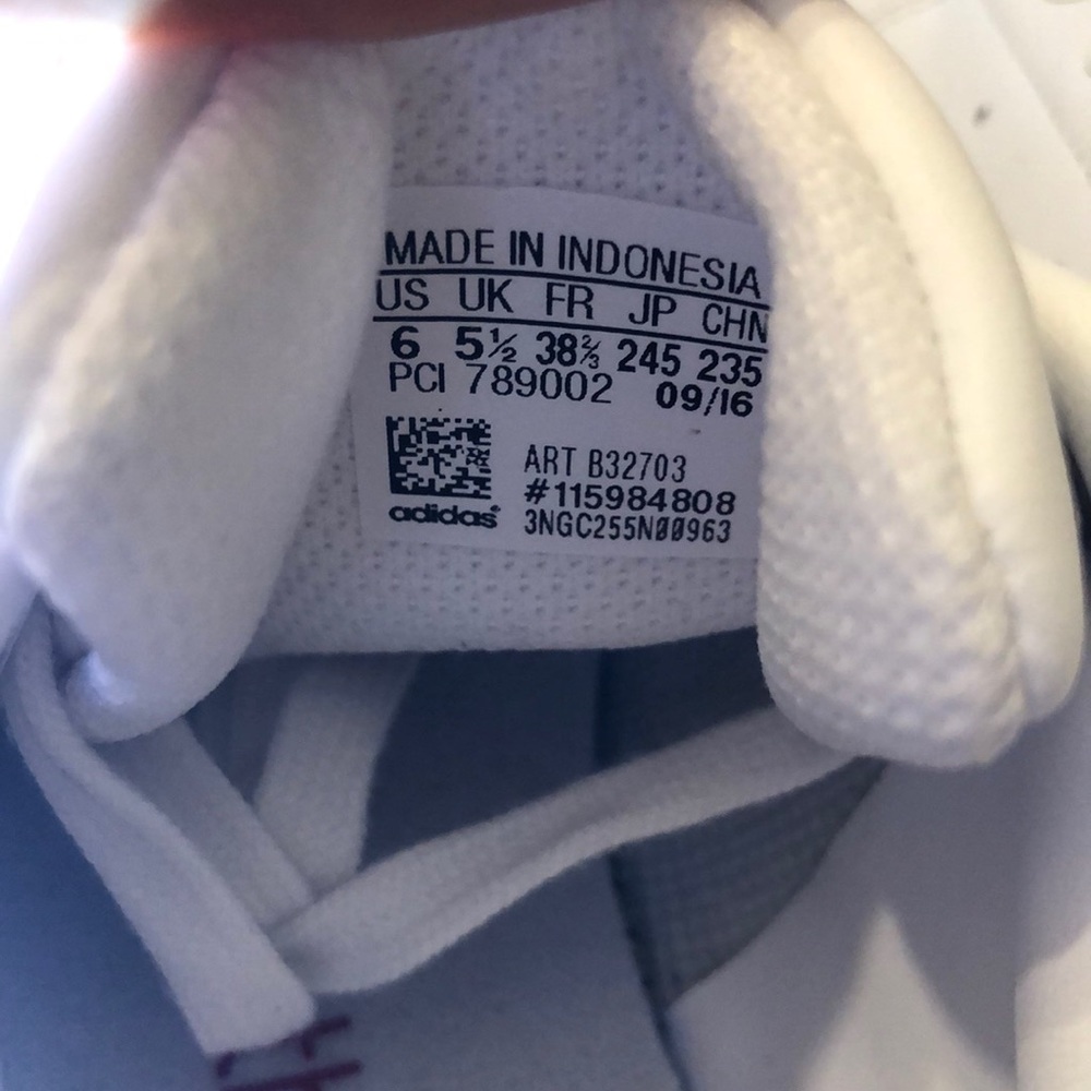 Adidas - Picture 5 of 8